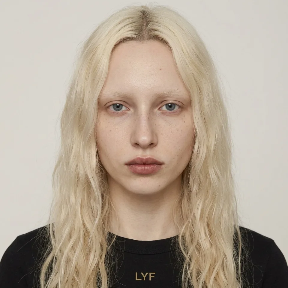 Approved studio portrait of Imogen Holloway