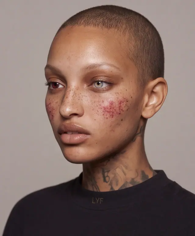 Zaria Monroe, Vedere din trei sferturi